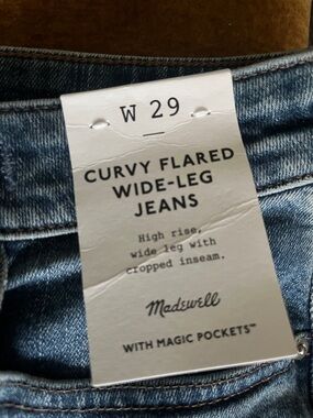 Madewell Curvy Flared Wide-Leg Jeans in Medium Blue Wash